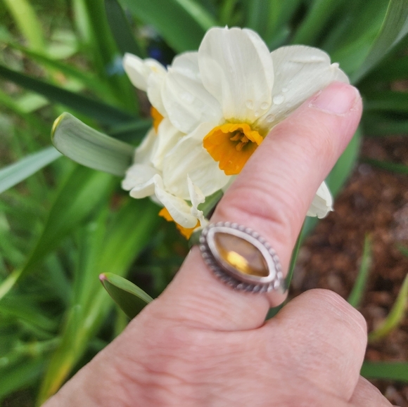 Vintage sterling yellow tanzanite ring 6 - Picture 2 of 10